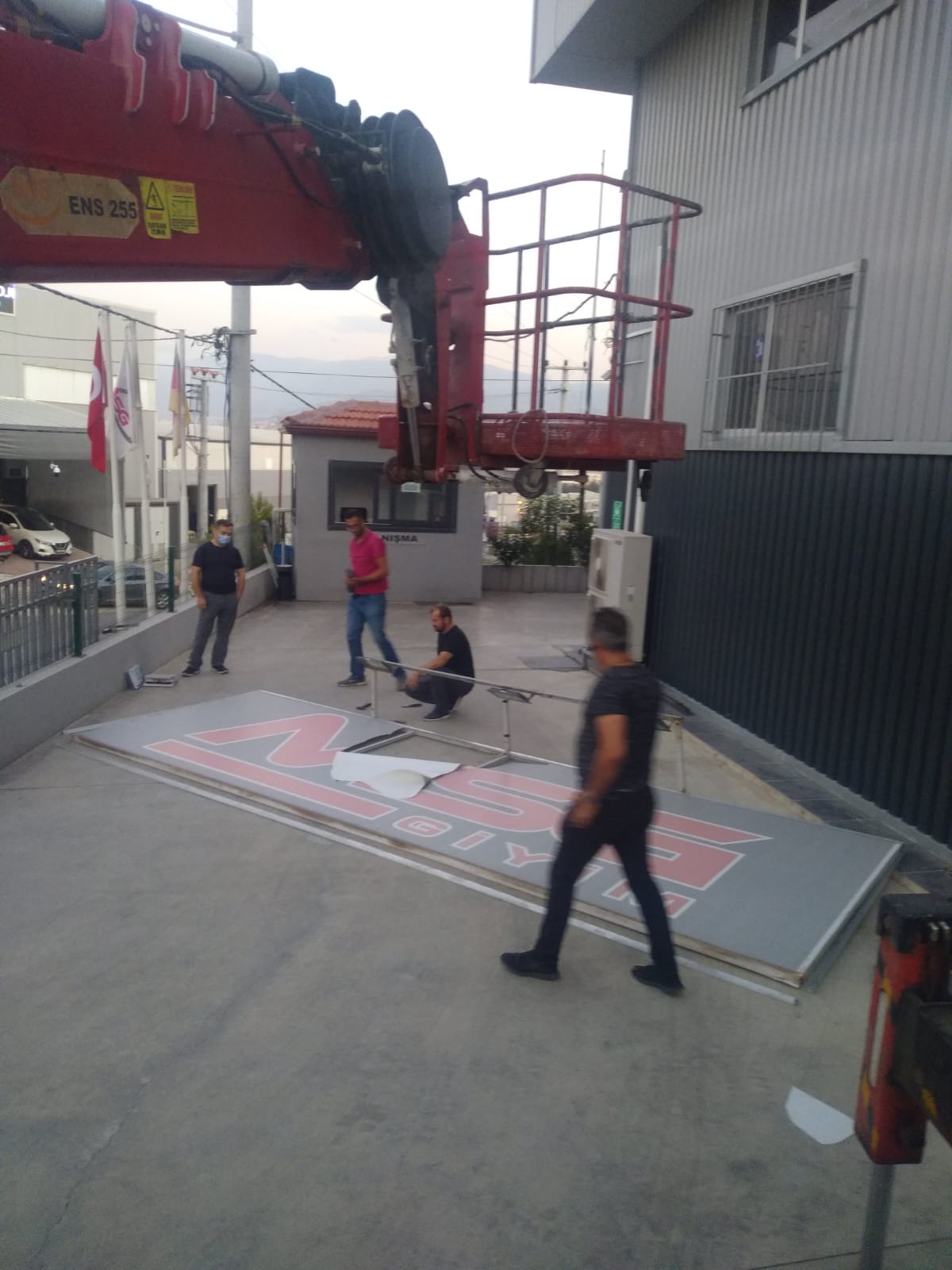 4416e9e5-aeb4-40b0-b947-c46879584f30.jpg