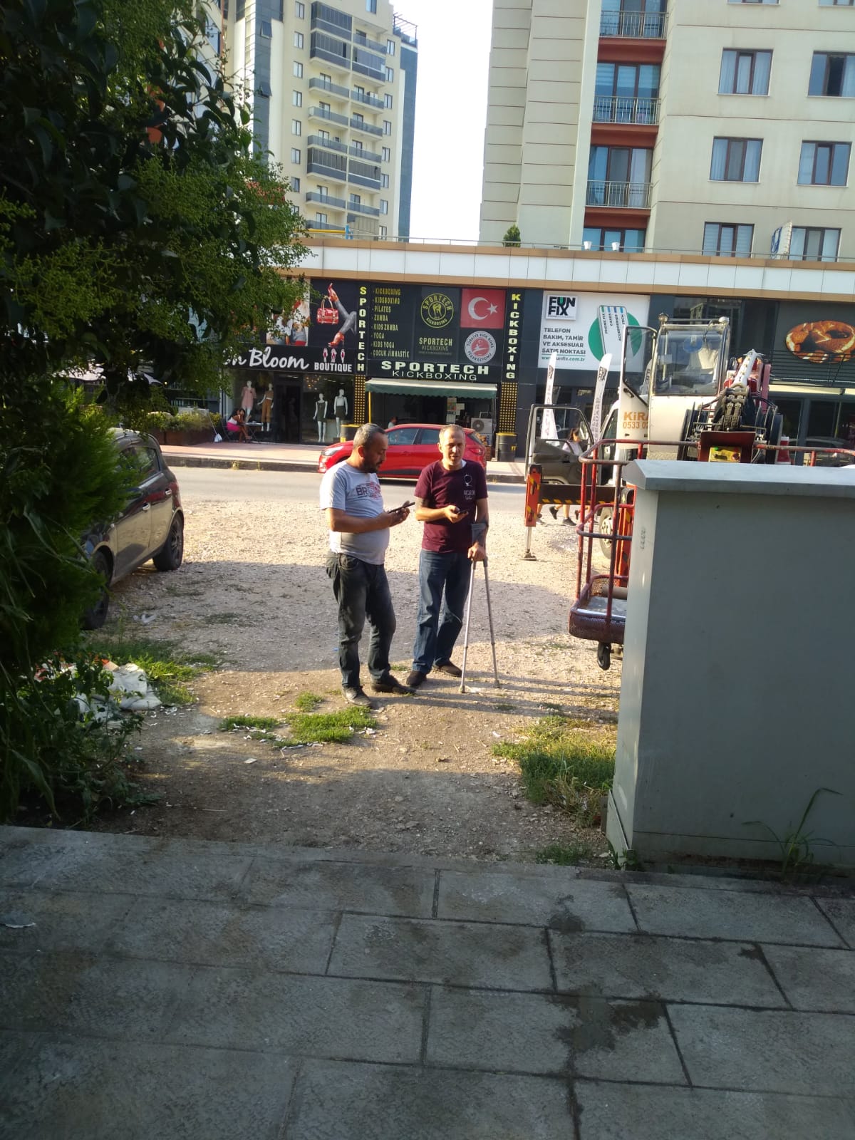 930dccb0-25f6-40ad-bb34-8cf49819f77c.jpg