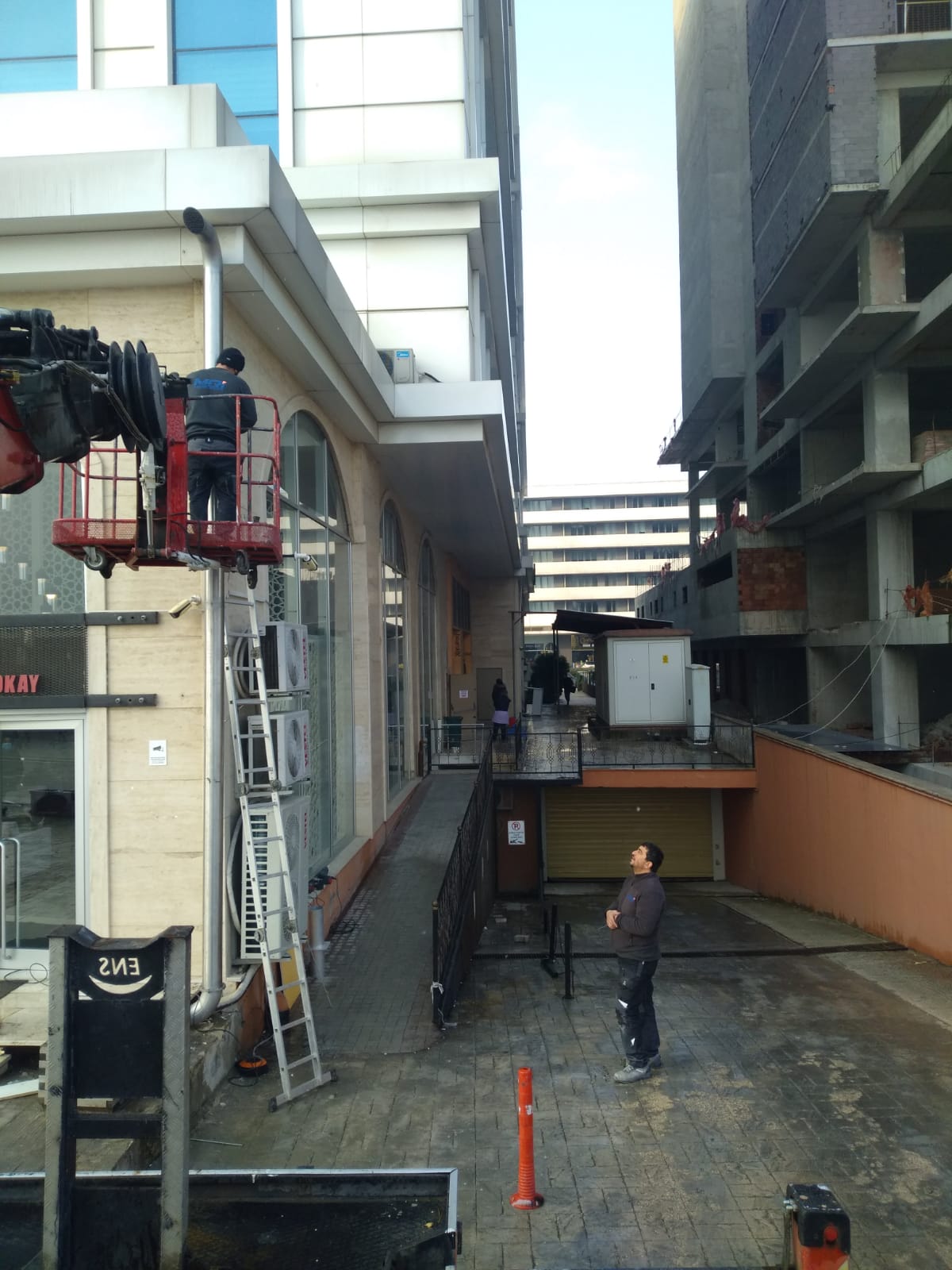 990c1f4d-7c7f-45e7-bed0-f3fede3f9500.jpg