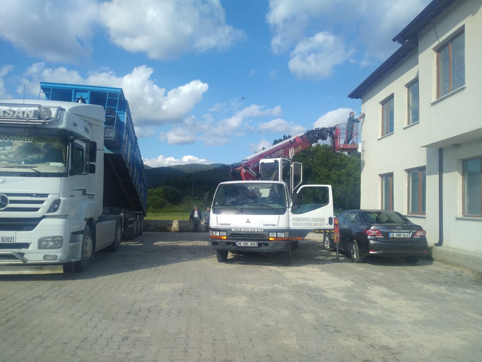aea535ca-8dc9-4da7-a5ac-8725ceba3a1f.jpg