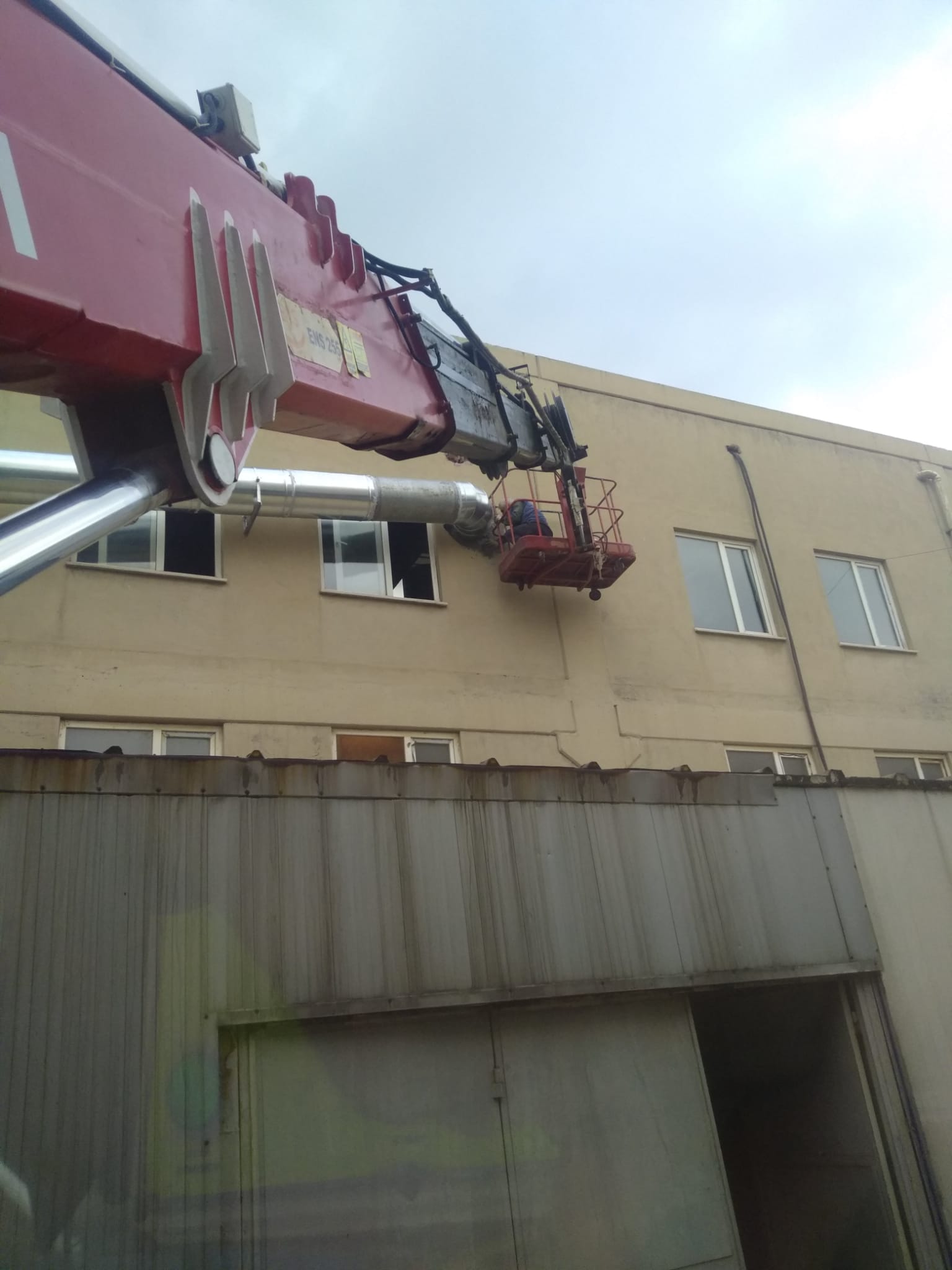 aec1a3fa-80d3-4507-9dd9-9ba9943d753d.jpg