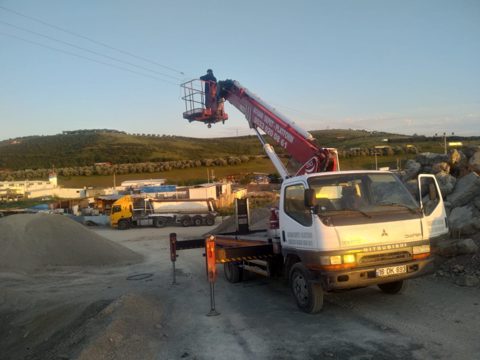 ba7e14cc-ff62-4a52-9553-22fd50873948.jpg