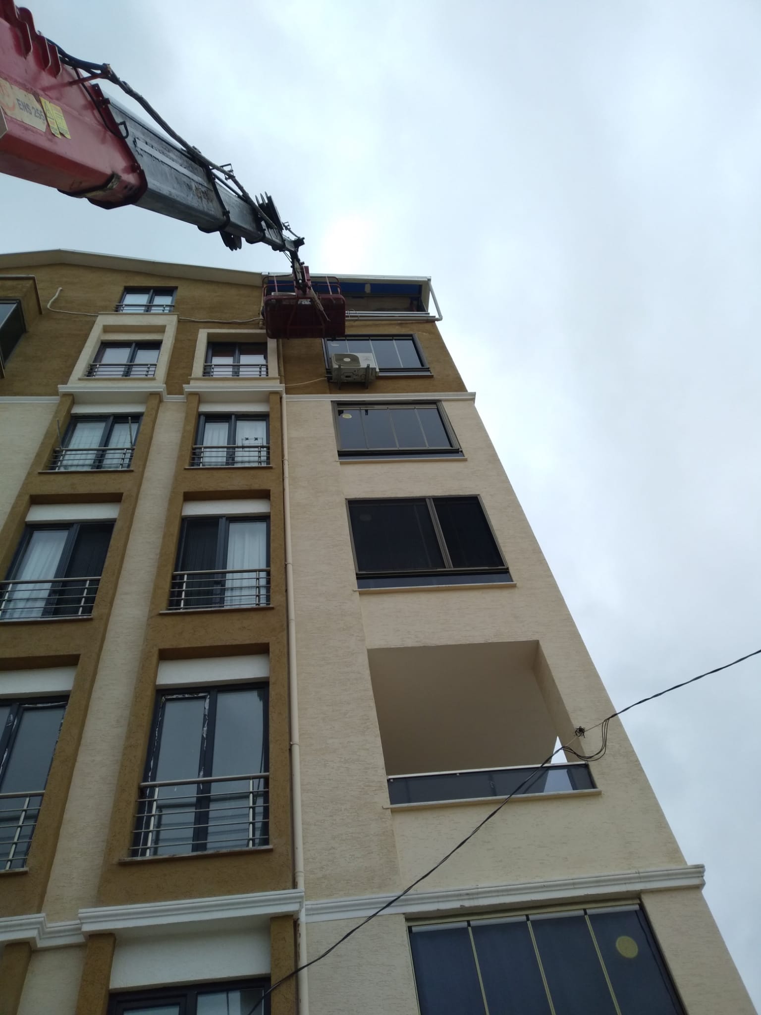 d4aec9b8-7890-4ae0-8926-16e1e77051e6.jpg