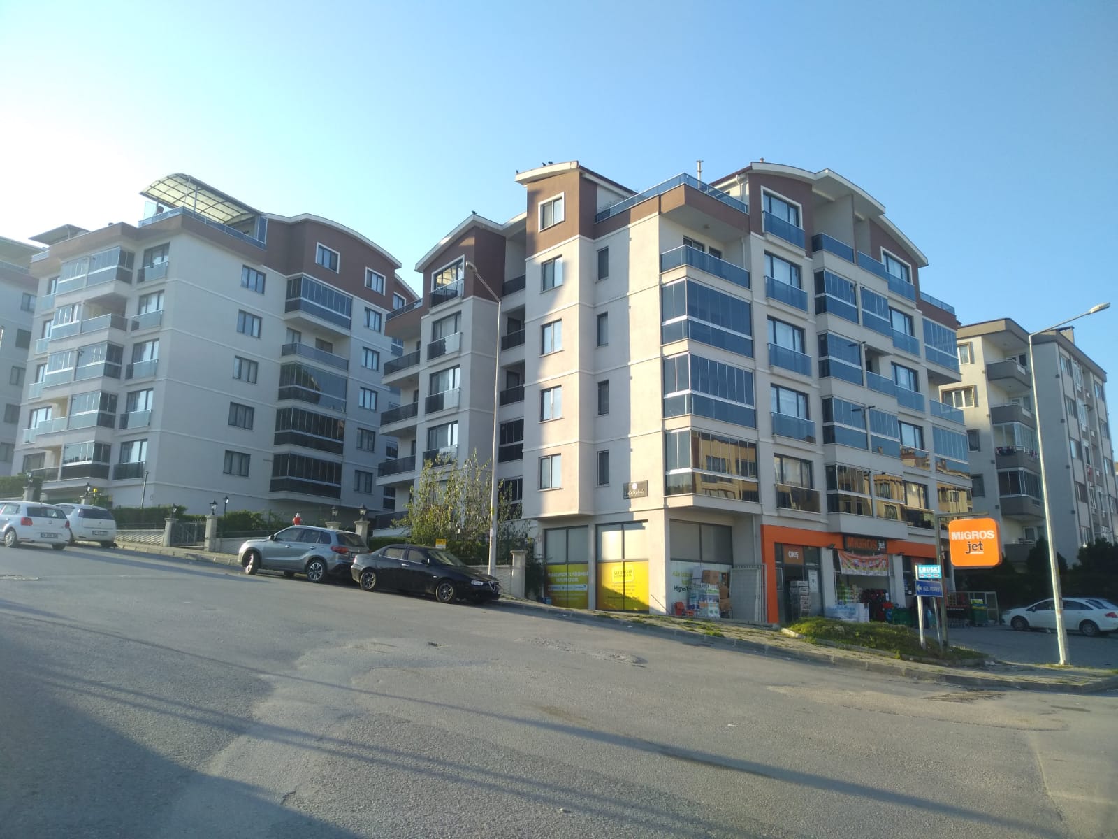 ebc4961b-27bb-407d-b6d5-97e1e1cf54e6.jpg
