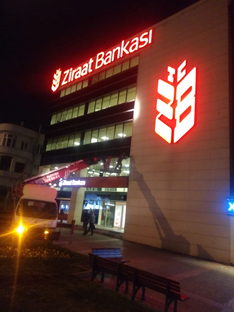 Heykel Cam Temizliği Çalışması