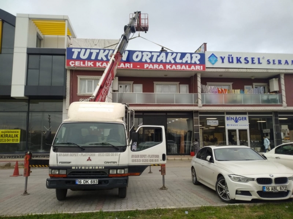 Nilüfer/Bursa Tabela Demontaj ve Montaj Çalışması