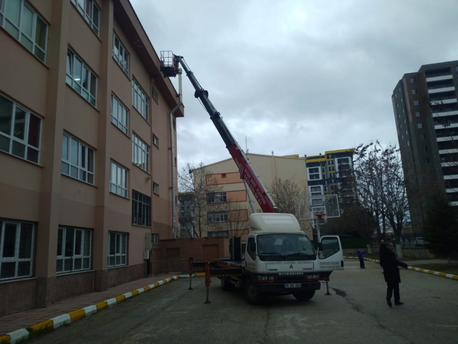 Nilüfer/Yunuseli Çatı Oluğu Temizleme çalışması